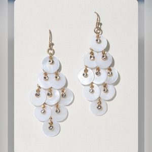 Tommy Bahama Coastal treasure shell kite earring